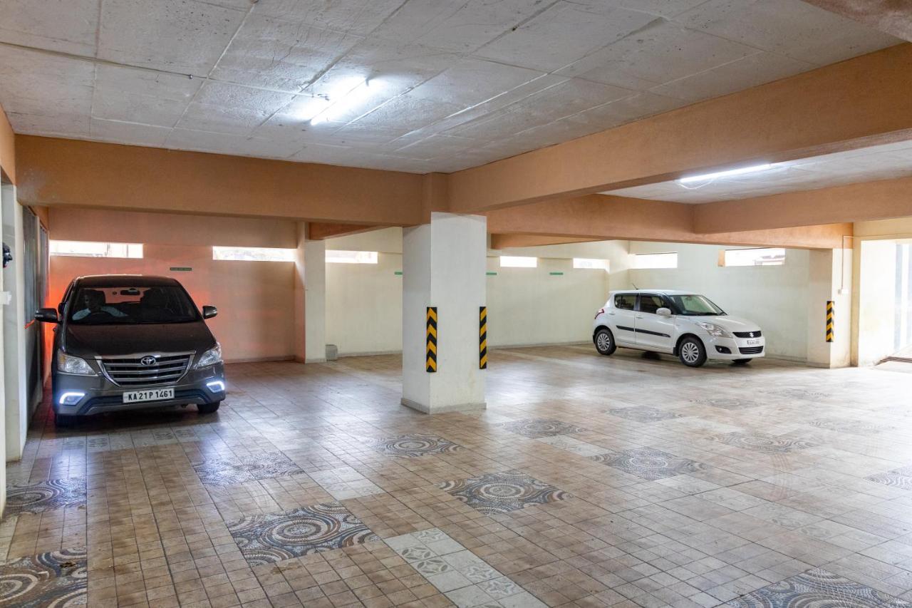 ホテル Padival Grand - A Unit Of Mahaveer Ventures Puttur  エクステリア 写真